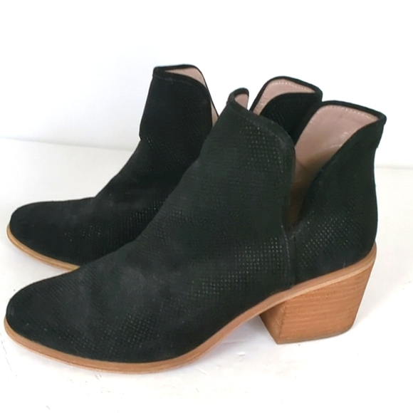 BP Leather Block Heel Ankle Bootie in Black Leather Boots size 8 Chunky Heel - Picture 9 of 12